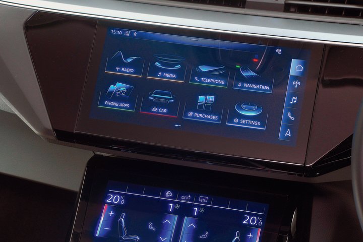 Информационно-развлекательная система Audi E-tron 