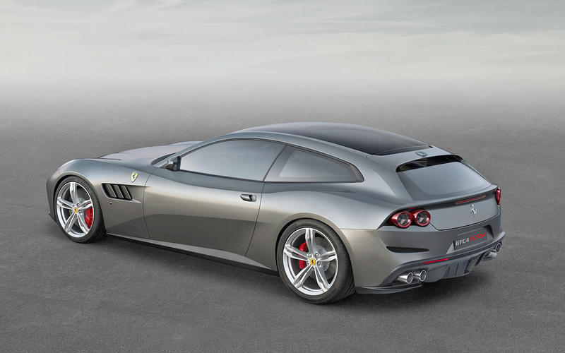 Ferrari: панорамная крыша
